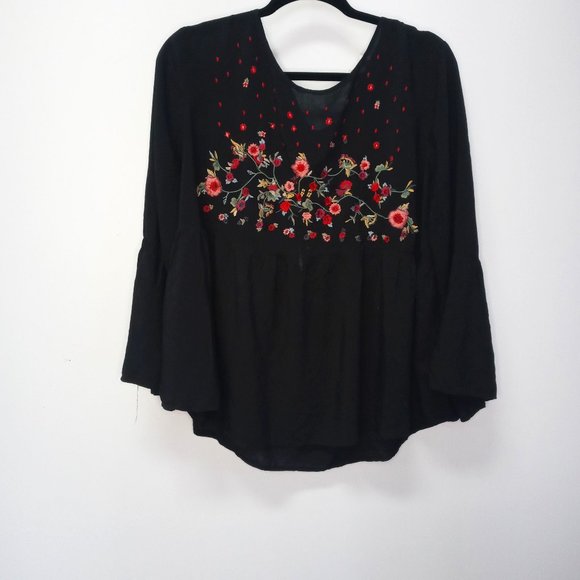 grande & greene Tops - Grande & Greene Black Floral Embroidered Boho Top